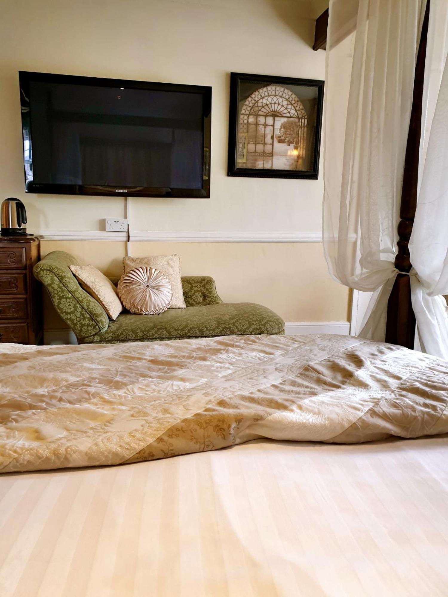 The Crown House Inn Great Chesterford Δωμάτιο φωτογραφία